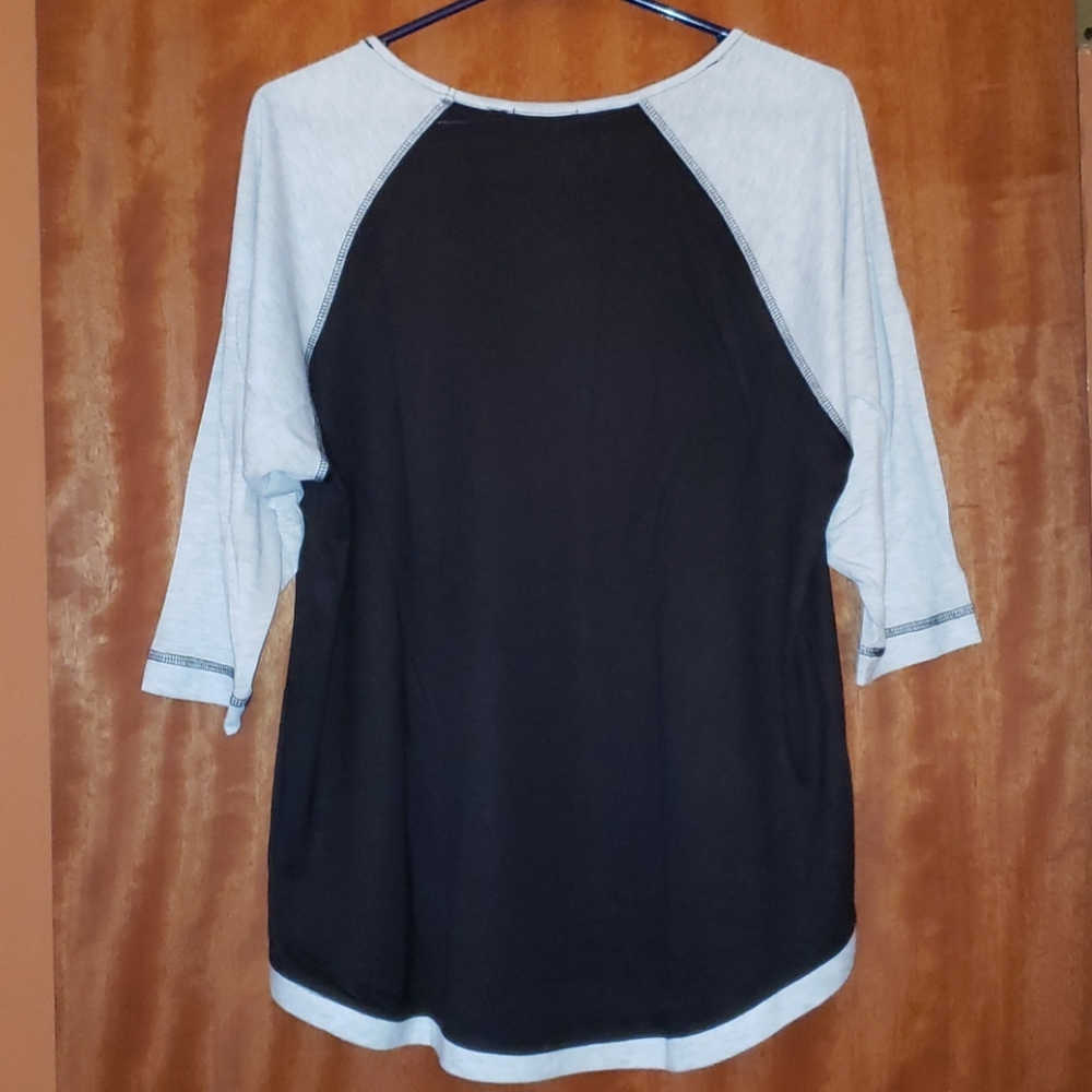 Barely Worn!! APT.9 High-Low Top - Picture 6 of 6